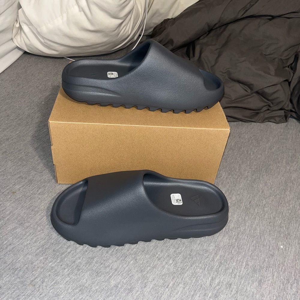 Yeezy Slide Mens Size 10